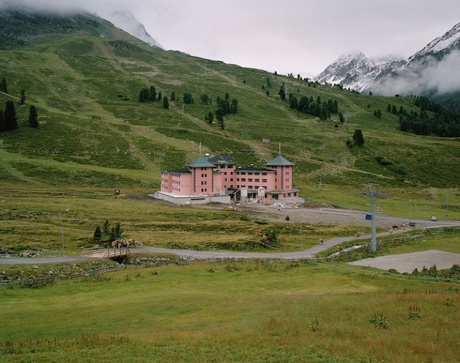 DANNER MD 08 08 A Sight seeing by Michael Danner in THISISPAPER MAGAZINE